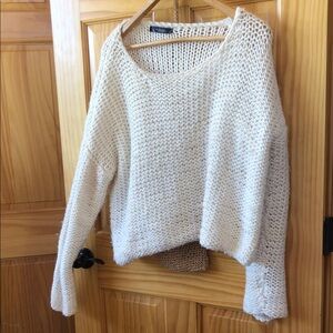 Cream Knit Sweater 100% dense wool made in turkey